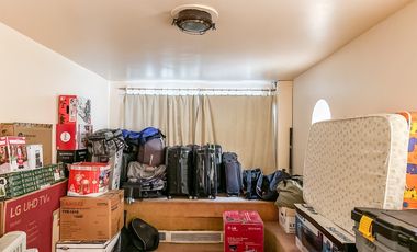 Exclusiva casa en venta de 8 ambientes con piscina y jardin en Florida