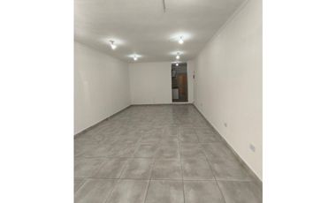 Local Comercial a metros de Av. Colón