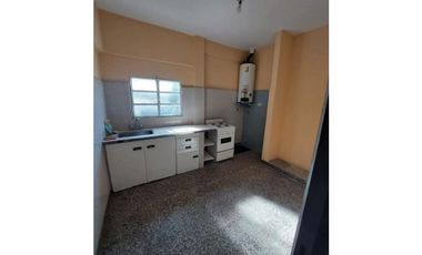 DEPARTAMENTO TRES AMBIENTES CASTELAR NORTE!!!