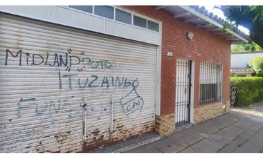 OPORTUNIDAD CASA EN CASTELAR SUR!!