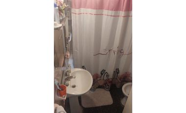 OPORTUNIDAD CASA EN CASTELAR SUR!!