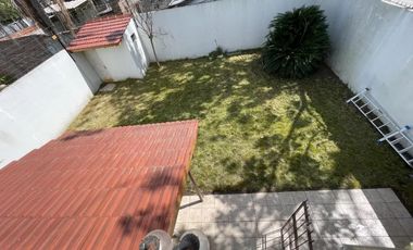 EXCELENTE PROPIEDAD EN CASTELAR SUR!!!!