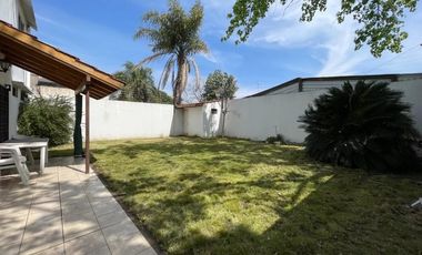 EXCELENTE PROPIEDAD EN CASTELAR SUR!!!!