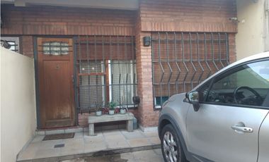 DUPLEX EN VENTA EN CASTELAR NORTE!!