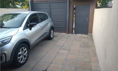 DUPLEX EN VENTA EN CASTELAR NORTE!!