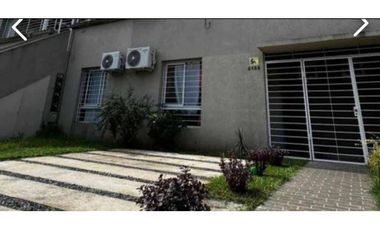 PH EN VENTA EN CASTELAR SUR!!