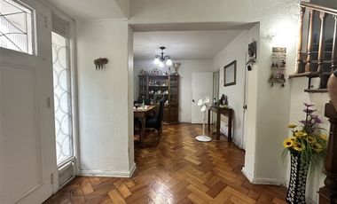 Casa en Venta en HERMOSA CASA EN VENTA SECTOR RESIDENCIAL CONSOLIDADO DE ALTA PLUSVALIA EN COMUNA DE PROVIDENCIA