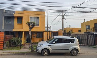 Casa en Arriendo en Barrio Las Rosas - Los CANCILLEROS