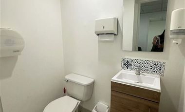 Local Comercial en Arriendo en Luis Thayer Ojeda / Costanera Center