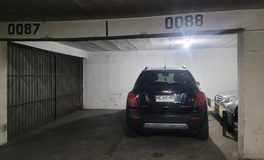 Estacionamiento en Venta en Alameda 874, Edificio Copacabana