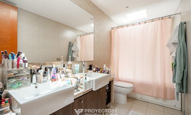 Departamento en Arriendo en Vitacura, Las Hualtatas