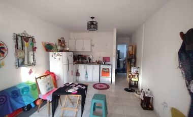 PH, Alq, 2 amb c/ patio, i. Casanova