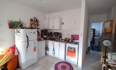 PH, Alq, 2 amb c/ patio, i. Casanova