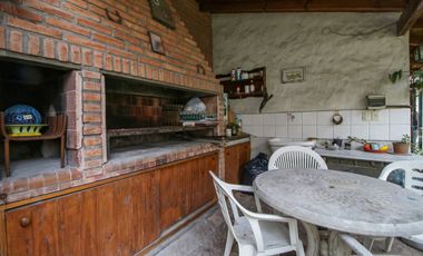 VENTA CASA 5AMB BECCAR CON PILETA
