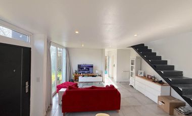 Duplex en VENTA en Gonnet 2 dormitorios