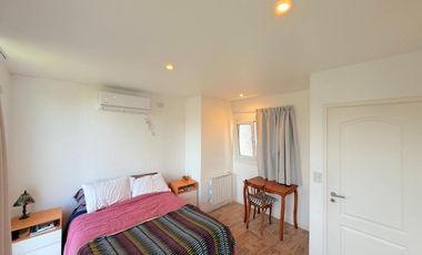 Duplex en VENTA en Gonnet 2 dormitorios