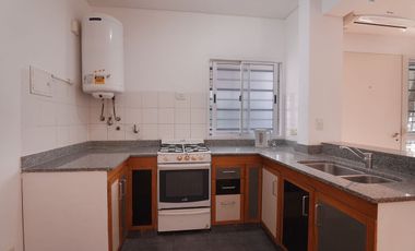 Venta PH 2 ambientes Saavedra con balcón cochera