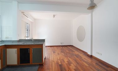 Venta PH 2 ambientes Saavedra con balcón cochera