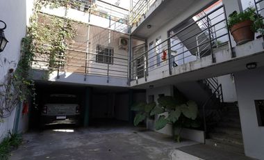 Venta PH 2 ambientes Saavedra con balcón cochera
