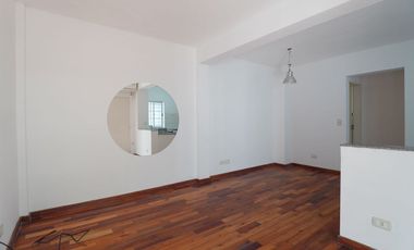 Venta PH 2 ambientes Saavedra con balcón cochera