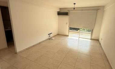 ALQUILER DEPTO 2 AMB C/BALCÓN Y COCHERA - CASTELAR