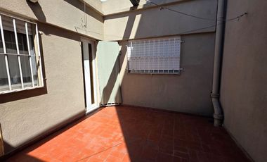 DEPTO EN VENTA 4 AMB LANÚS CON PATIO