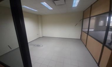 Venta Oficinas Comerciales 4 guardacoches  Wilde.