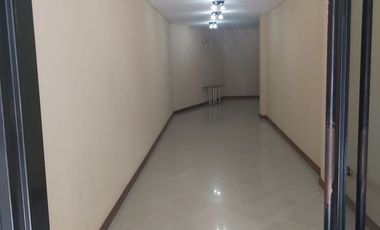 Venta Oficinas Comerciales 4 guardacoches  Wilde.