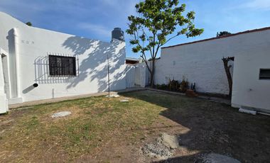 ALQUILER DE CASA 3 AMBIENTES - ESPACIO DE ESTACIONAMIENTO - MONTE GRANDE