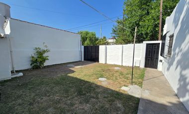 ALQUILER DE CASA 3 AMBIENTES - ESPACIO DE ESTACIONAMIENTO - MONTE GRANDE