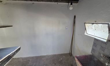 ALQUILER DE CASA 3 AMBIENTES - ESPACIO DE ESTACIONAMIENTO - MONTE GRANDE