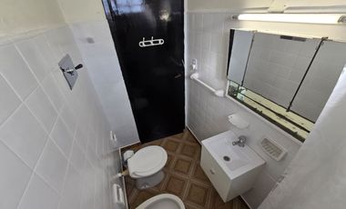 ALQUILER DE CASA 3 AMBIENTES - ESPACIO DE ESTACIONAMIENTO - MONTE GRANDE