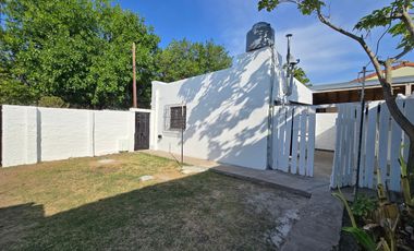 ALQUILER DE CASA 3 AMBIENTES - ESPACIO DE ESTACIONAMIENTO - MONTE GRANDE