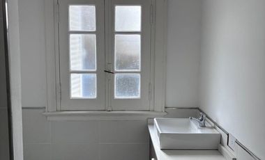 Amplio departamento en Adrogue