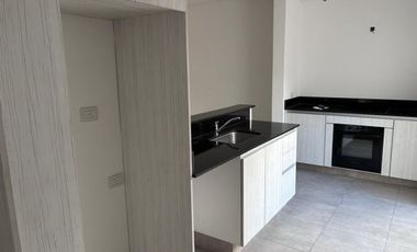 Amplio departamento en Adrogue