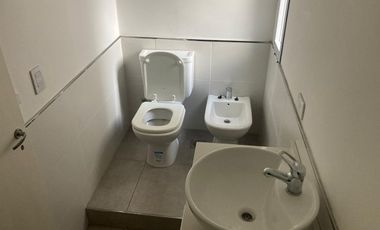 Amplio departamento en Adrogue