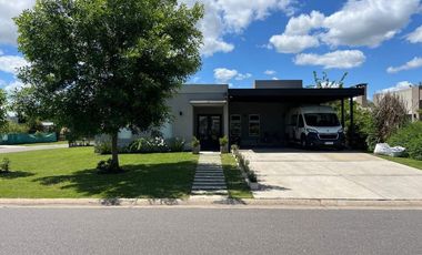 CASA EN VENTA HARAS SANTA MARIA