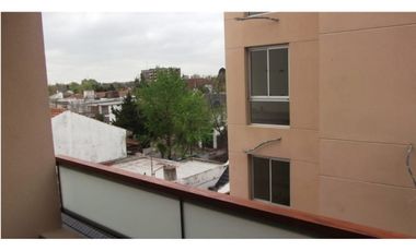 DEPARTAMENTO CASTELAR SUR!!!