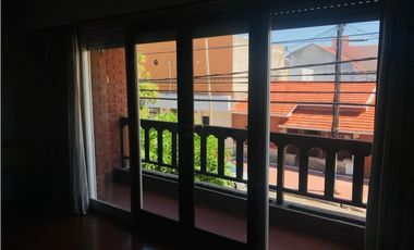 CASA 4amb CON COCHERA EN BARRIO SAN JOSE
