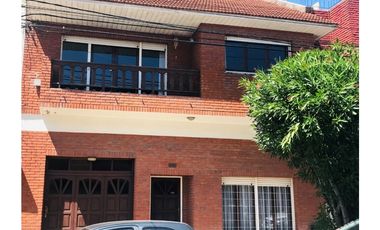 CASA 4amb CON COCHERA EN BARRIO SAN JOSE