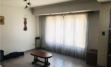 CASA 4amb CON COCHERA EN BARRIO SAN JOSE