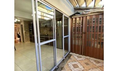 OPORTUNIDAD CASA EN MORON!!