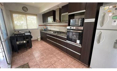 Venta Excelente casa 4 amb. Barrio privado Pilar - Manzanares chico