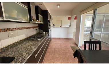 Venta Excelente casa 4 amb. Barrio privado Pilar - Manzanares chico