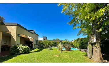 Venta Excelente casa 4 amb. Barrio privado Pilar - Manzanares chico