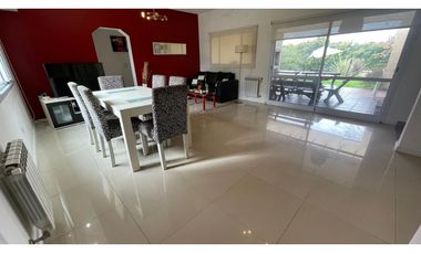 Venta Excelente casa 4 amb. Barrio privado Pilar - Manzanares chico