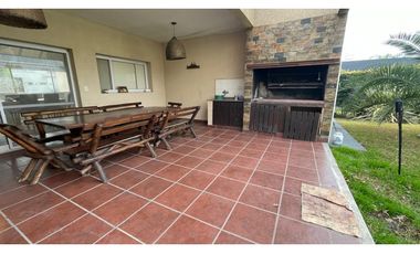 Venta Excelente casa 4 amb. Barrio privado Pilar - Manzanares chico