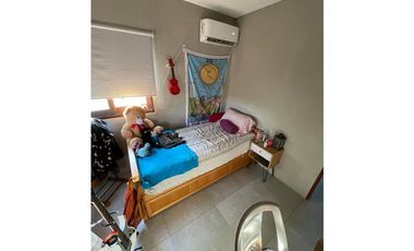 EXCELENTE UBICACION!!! CASTELAR SUR