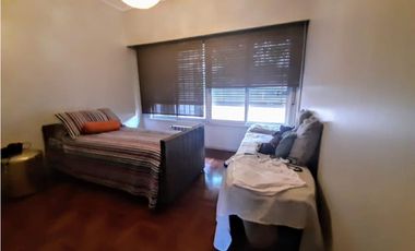 EXCELENTE PROPIEDAD EN CASTELAR NORTE!!!!