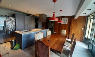 EXCELENTE PROPIEDAD EN CASTELAR NORTE!!!!